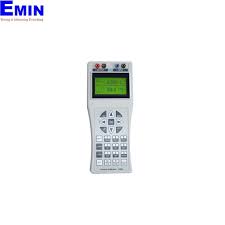 Calibration service for process signal calibrators used in industrial instrumentation