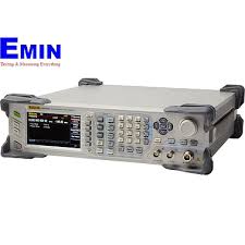 RF test instrument setup used for signal generator calibration and verification